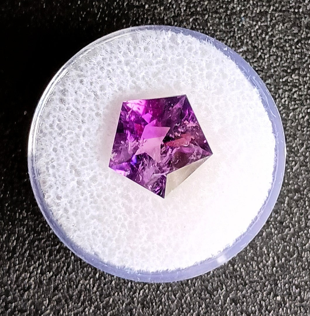 HBM-FS-34 Beautiful Faceted Amethyst Gemstone