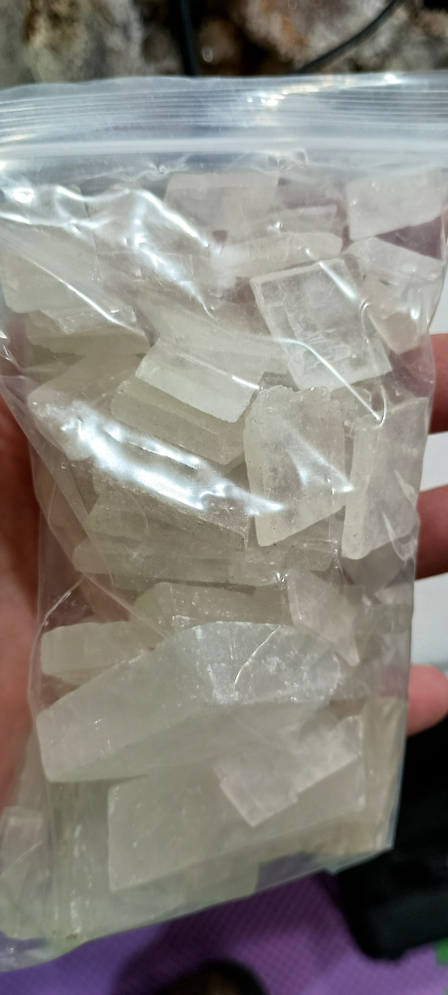 UV reactive Optical Calcite