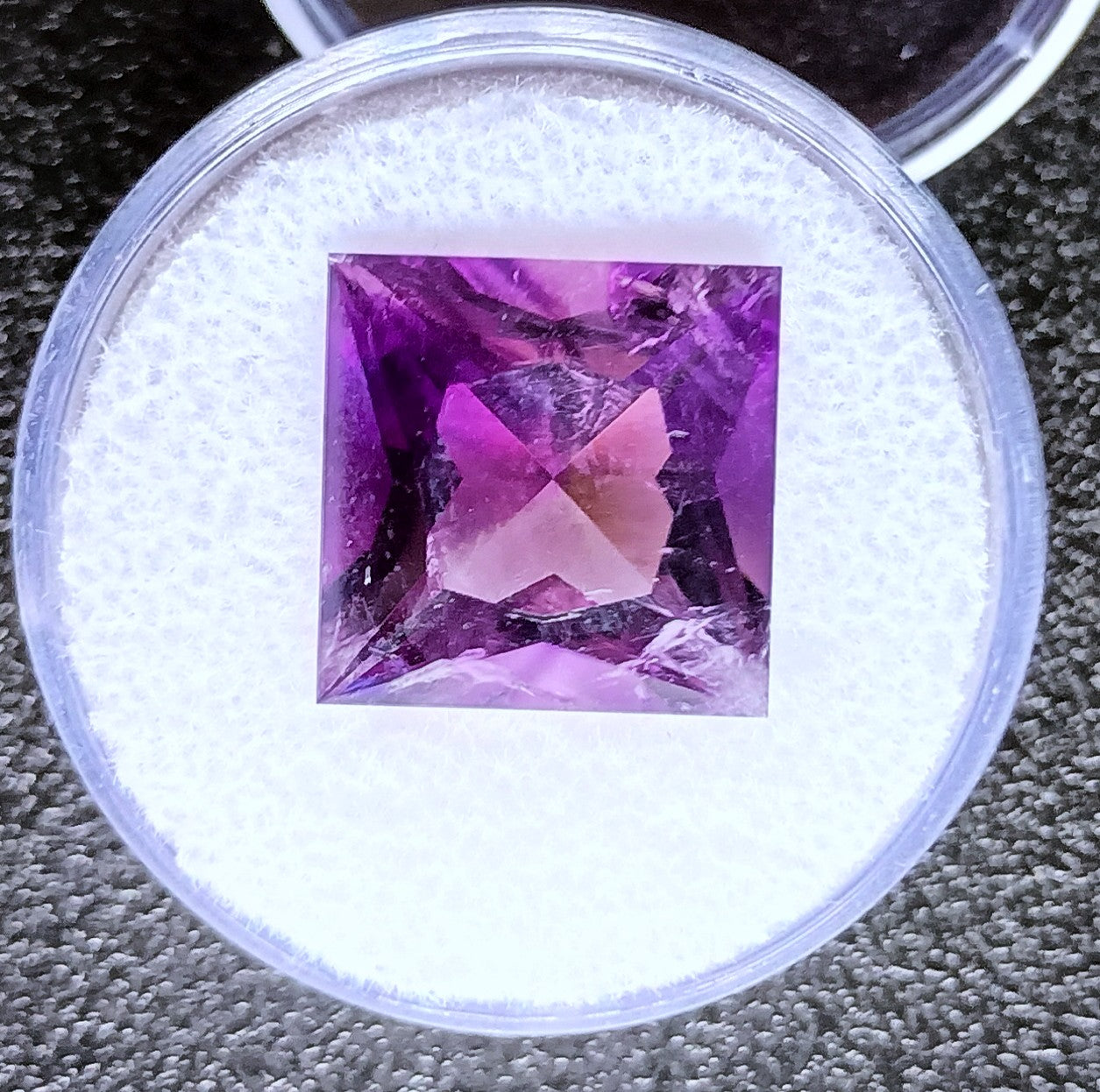 HBM-FS-06  Beautiful Faceted Amethyst Gemstone