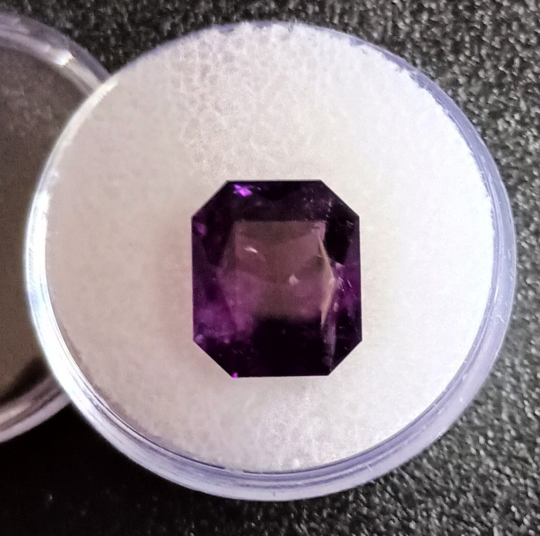 HBM-FS-18  Beautiful Faceted Amethyst Gemstone