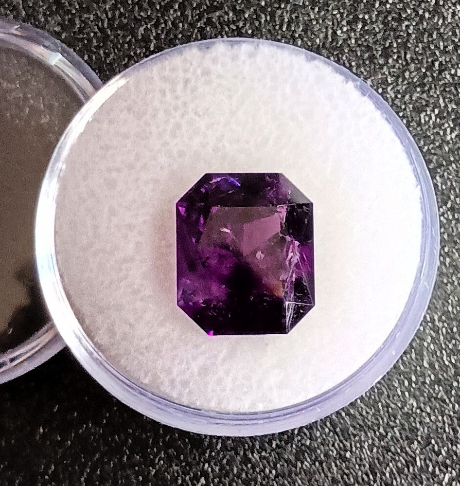 HBM-FS-18  Beautiful Faceted Amethyst Gemstone